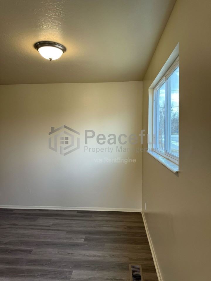 4693 S Arlington Park Dr #2 - Photo 7 of 29