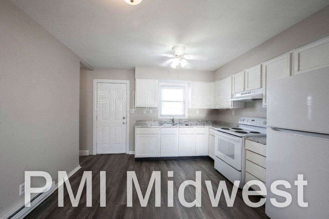 4881 W 300 S #18 - Photo 5 of 15