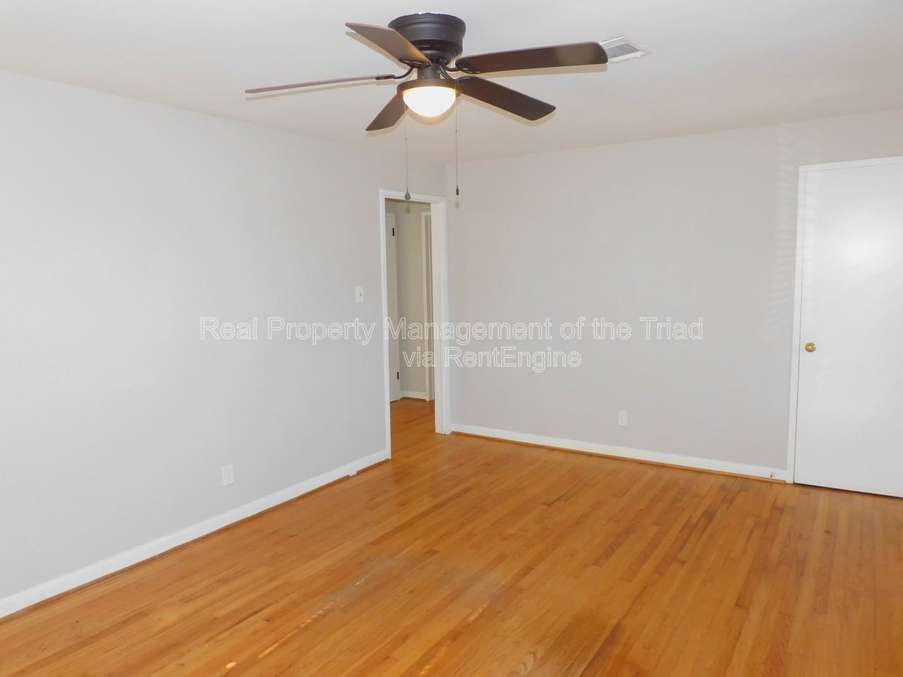 1905 Palm St - Photo 3 of 14