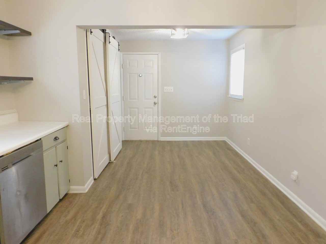 1905 Palm St - Photo 5 of 14