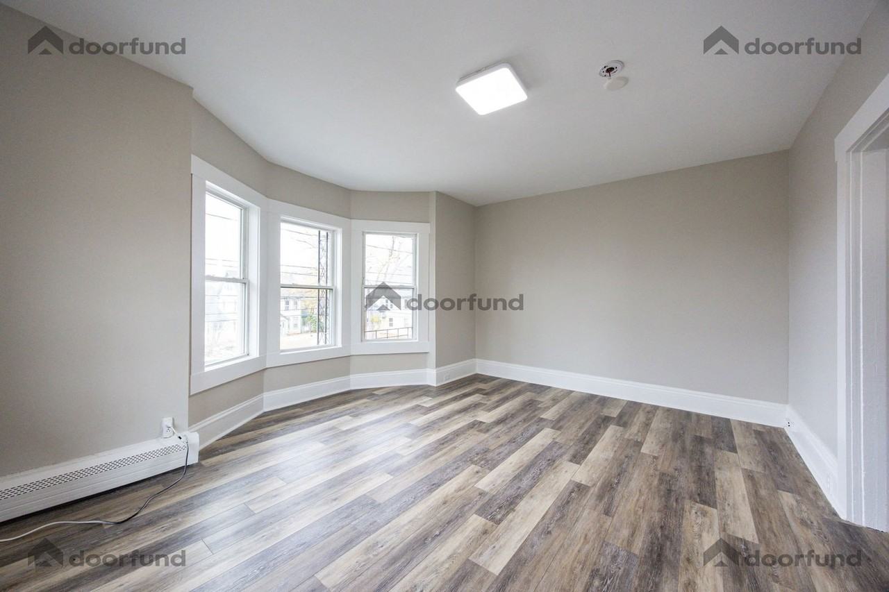 3 Lyman St #6 - Photo 7 of 27