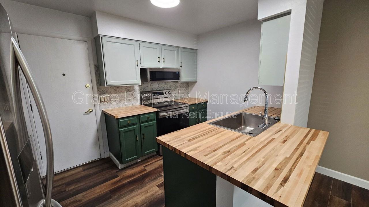 2044 W 101st Ave - Photo 5 of 28