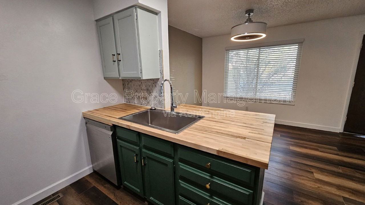 2044 W 101st Ave - Photo 7 of 28