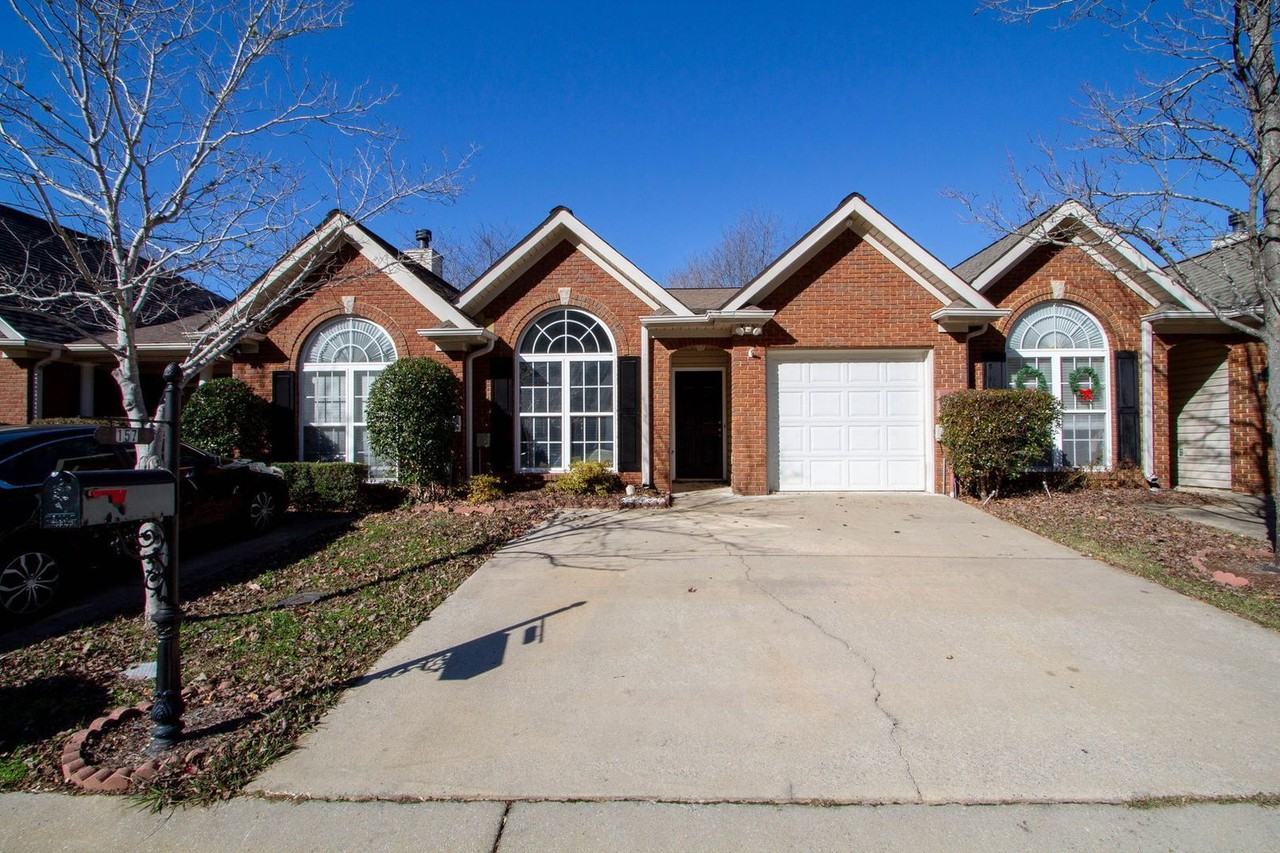 157 Hayesbury Ct - Photo 3 of 39