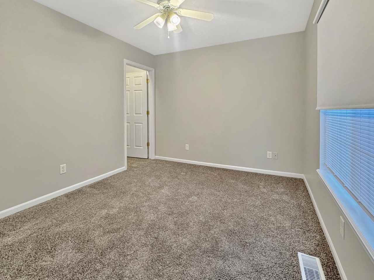 2630 Weatherby Hills Dr Se - Photo 6 of 18