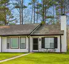 5142 Farm Place Dr Ne - Photo 1 of 1