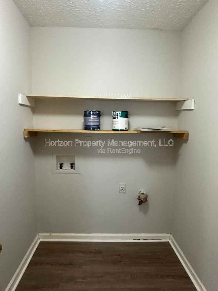 5142 Farm Place Dr Ne - Photo 5 of 14