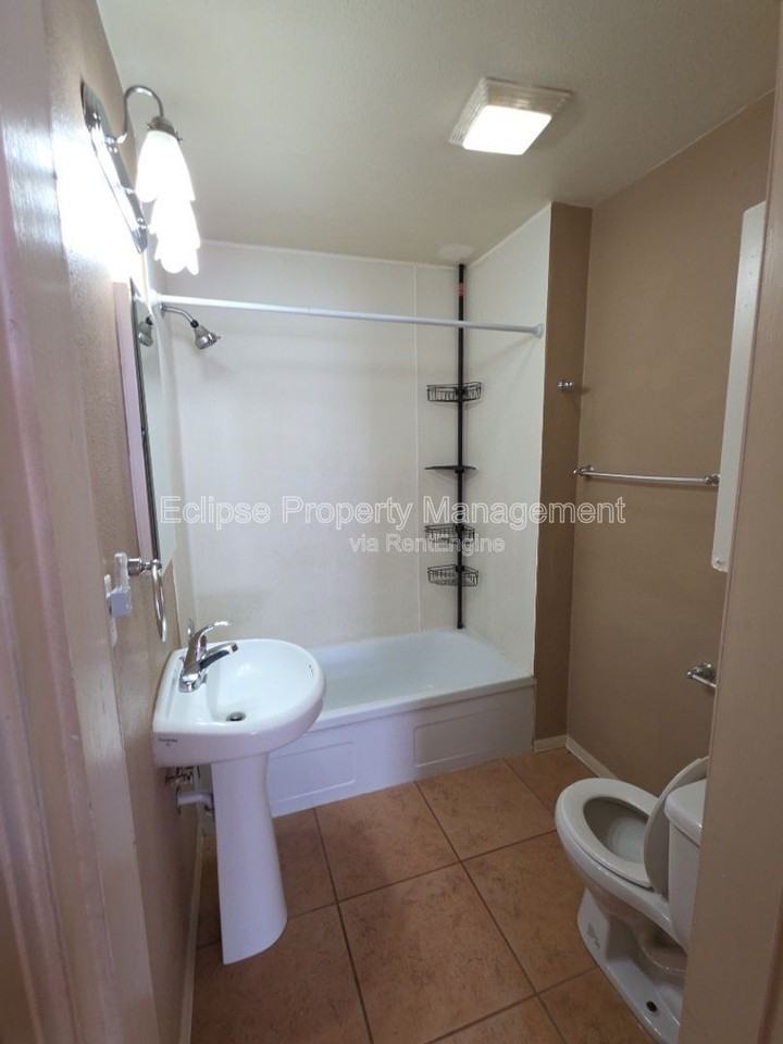 721 3rd St - Photo 5 of 27