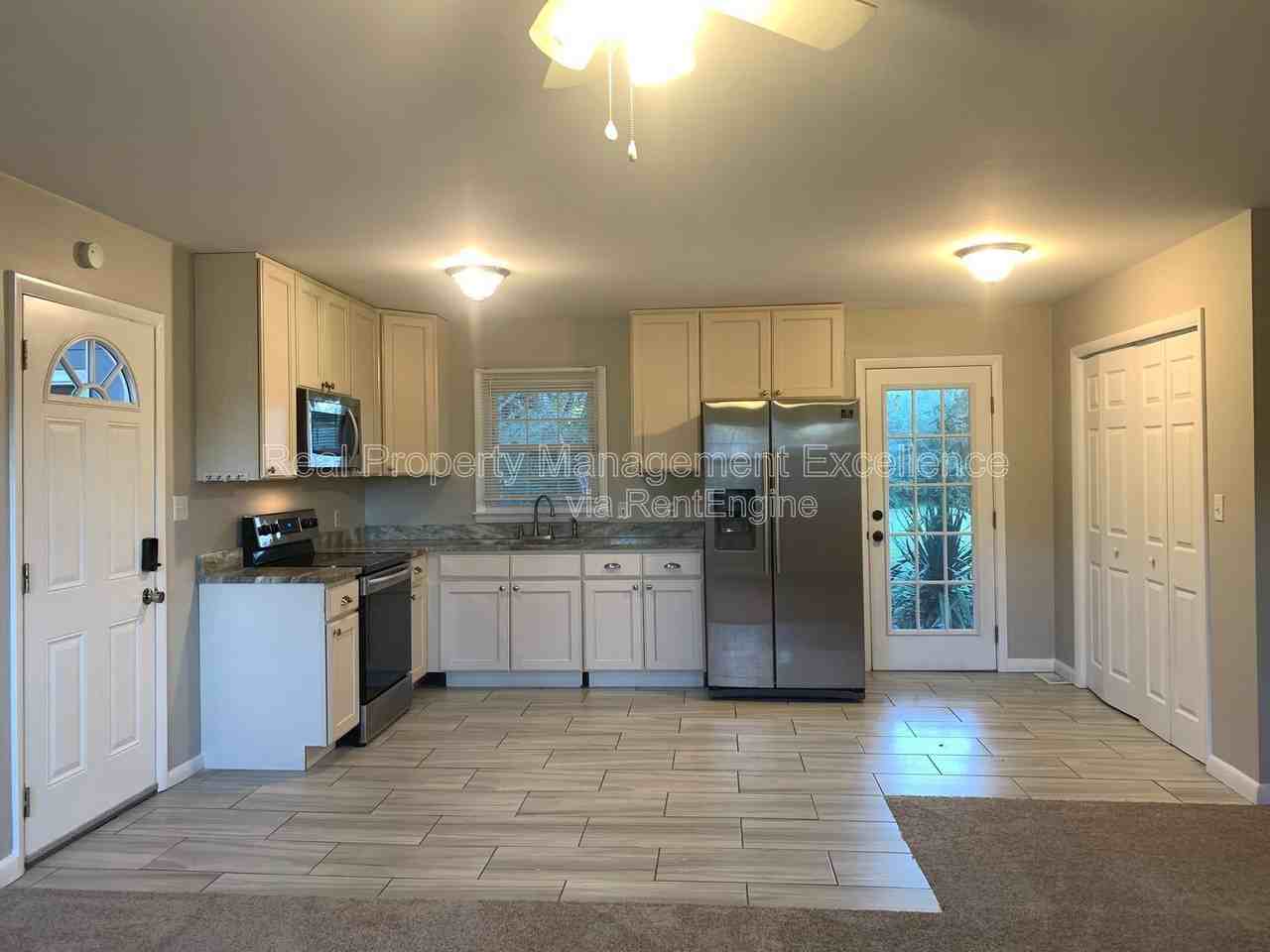 300 Lane Of Sir Lancelot - Photo 5 of 26