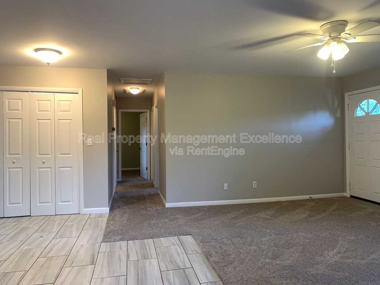 300 Lane Of Sir Lancelot - Photo 7 of 26