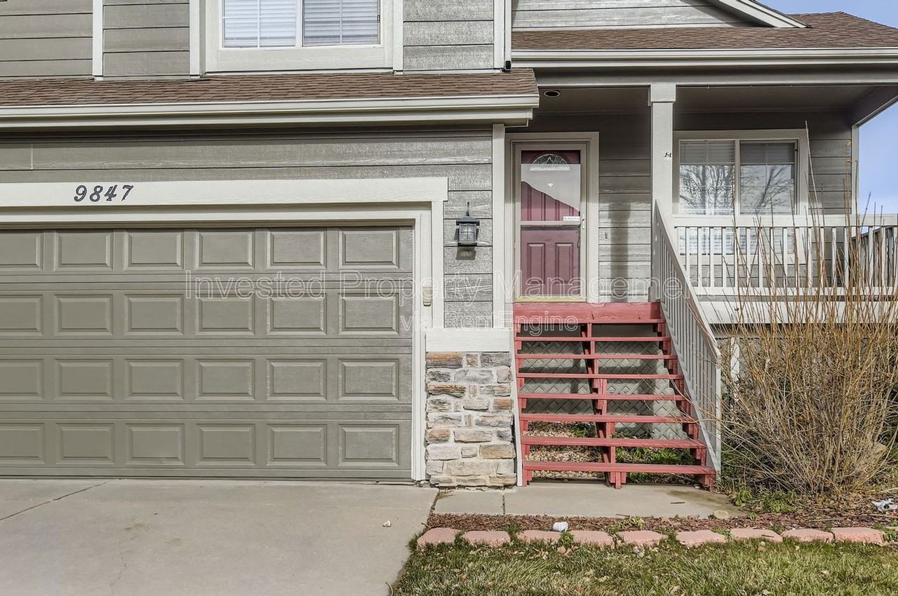 9847 Sydney Ln - Photo 2 of 23