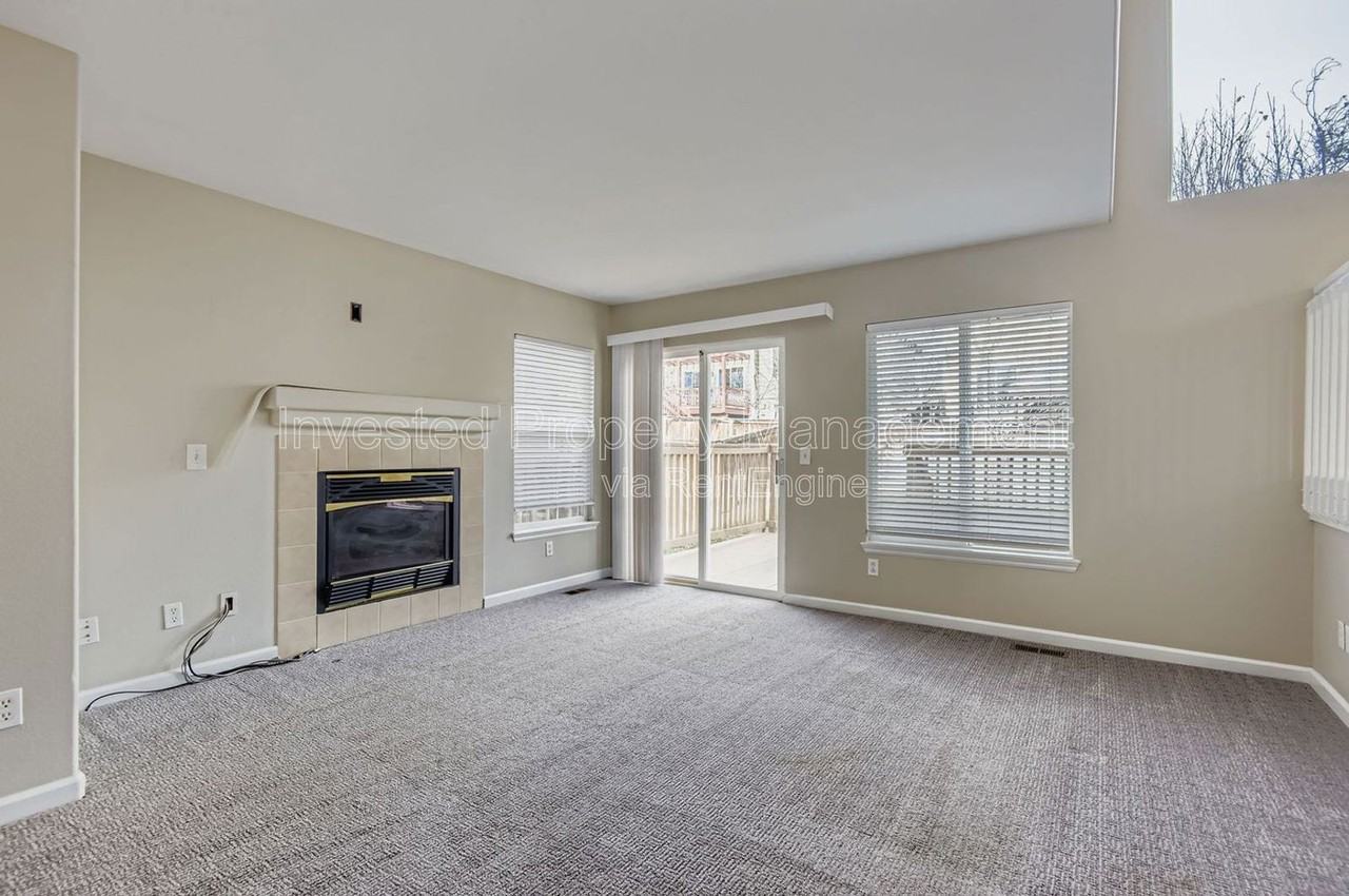 9847 Sydney Ln - Photo 6 of 23