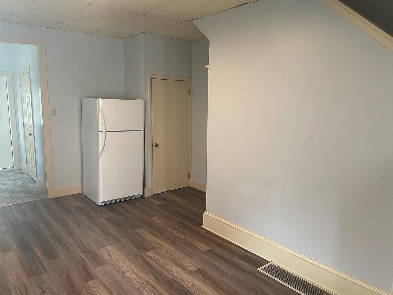 146 E Main St - Photo 6 of 13