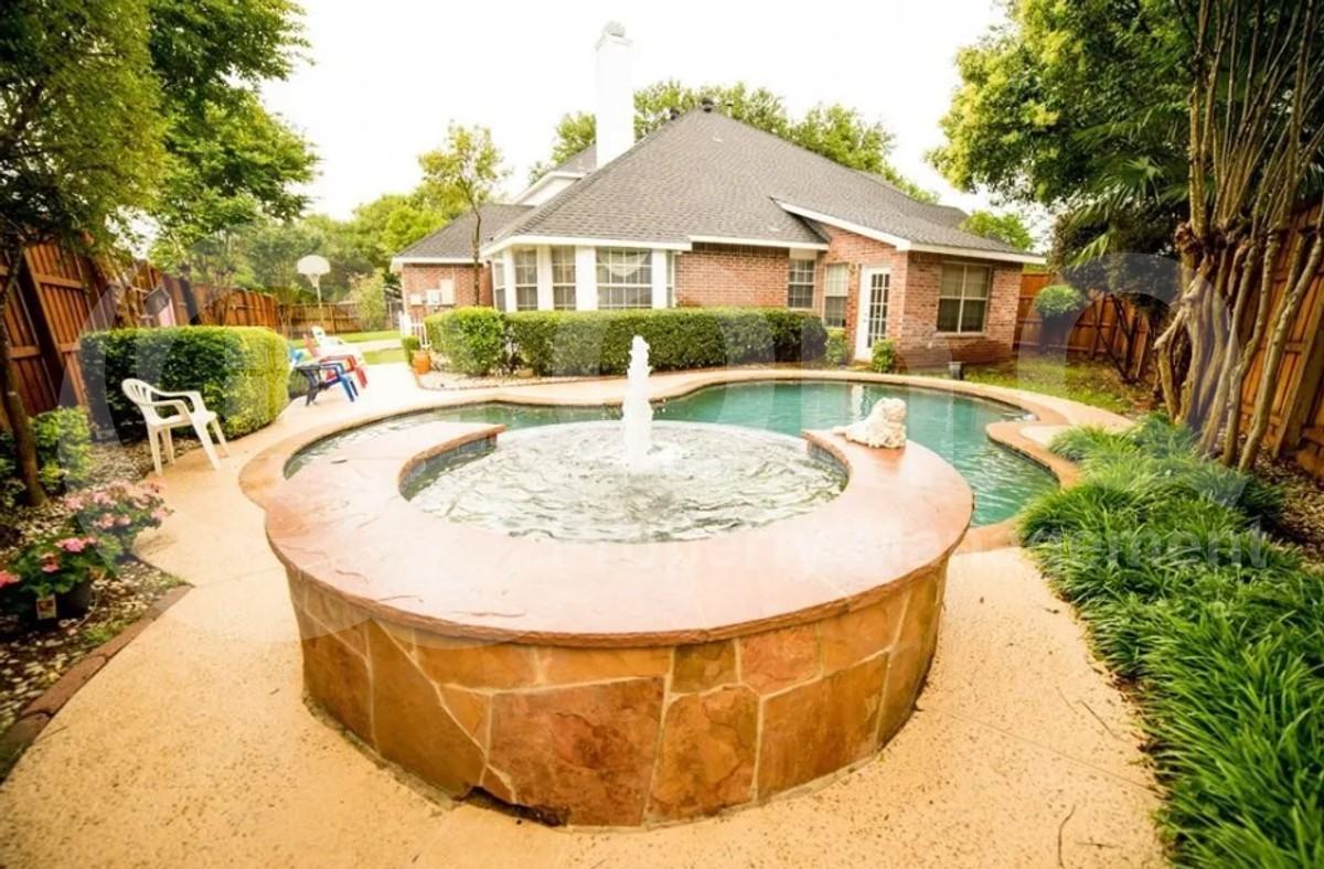 7012 Carlton Ln - Photo 3 of 3