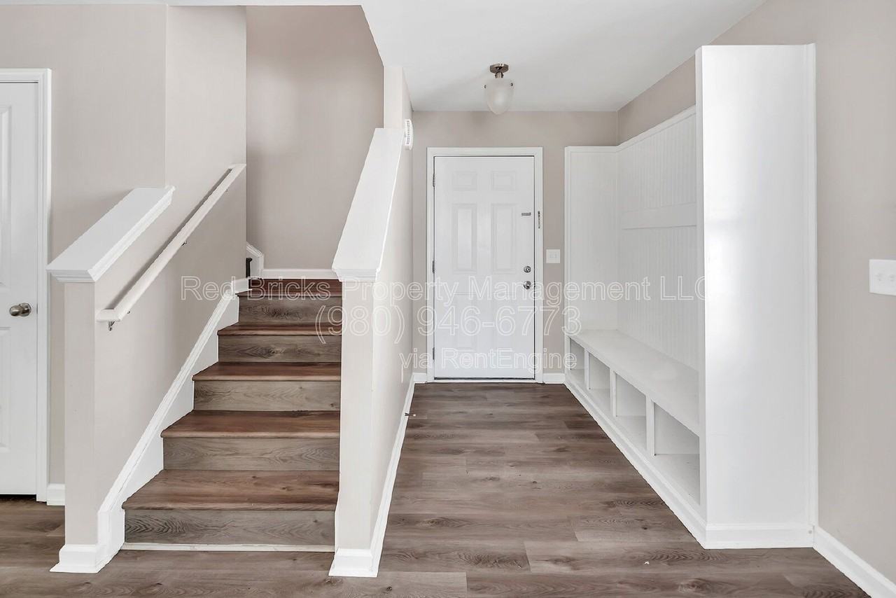 2751 Bramble Ridge Ct - Photo 5 of 46