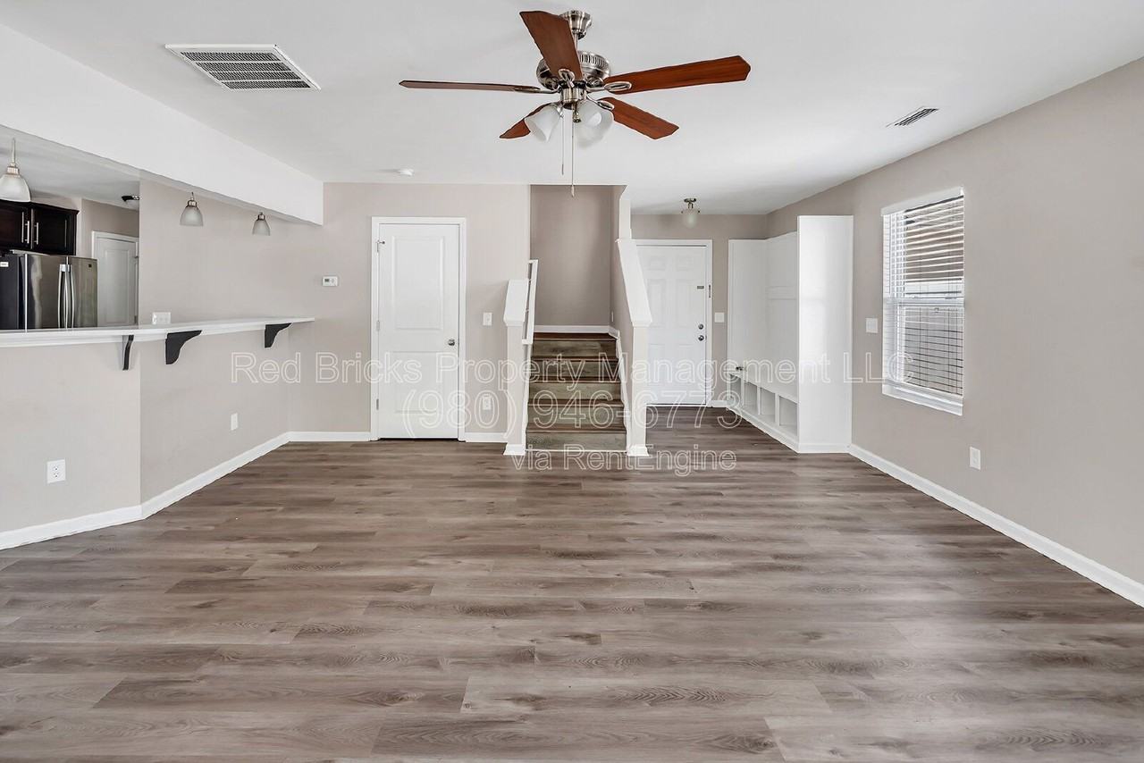 2751 Bramble Ridge Ct - Photo 6 of 46