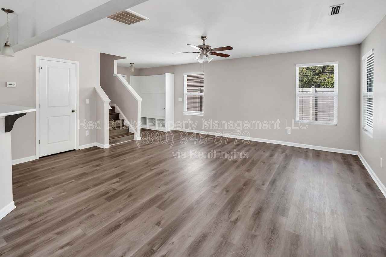 2751 Bramble Ridge Ct - Photo 7 of 46