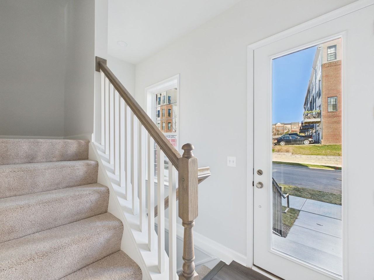 13211 Garland Ln - Photo 3 of 36