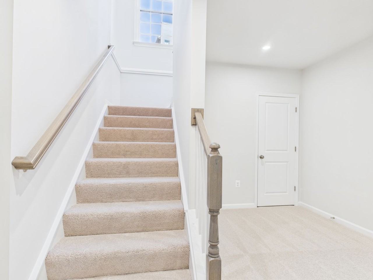 13211 Garland Ln - Photo 4 of 36