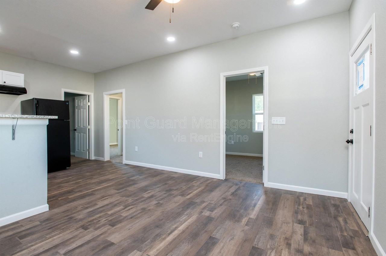 1601 S Pattie St - Photo 4 of 31