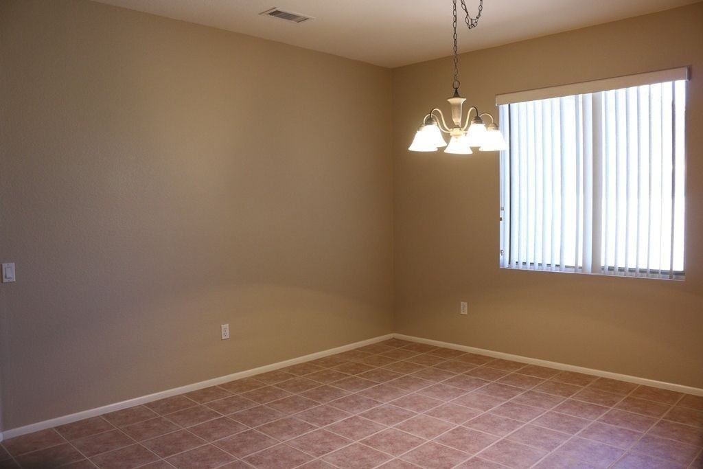 20530 N Saratoga Way - Photo 3 of 28