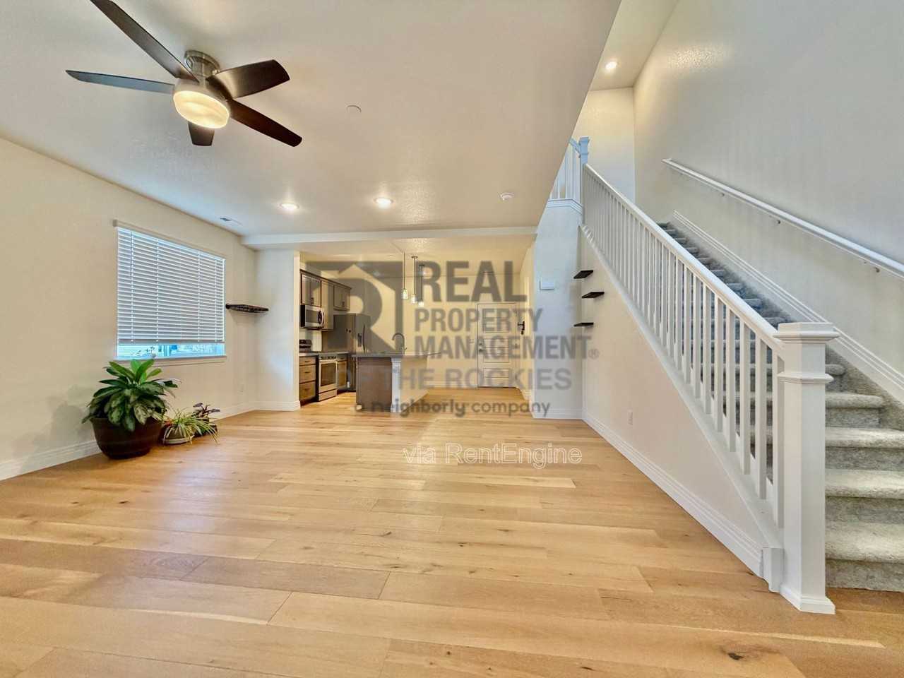 1203 Bon Homme Richard Dr - Photo 3 of 23