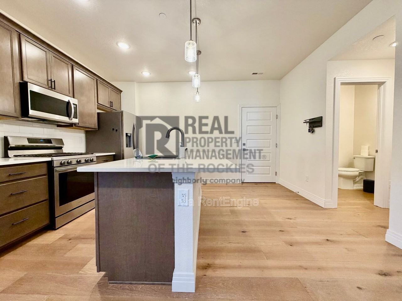 1203 Bon Homme Richard Dr - Photo 5 of 23