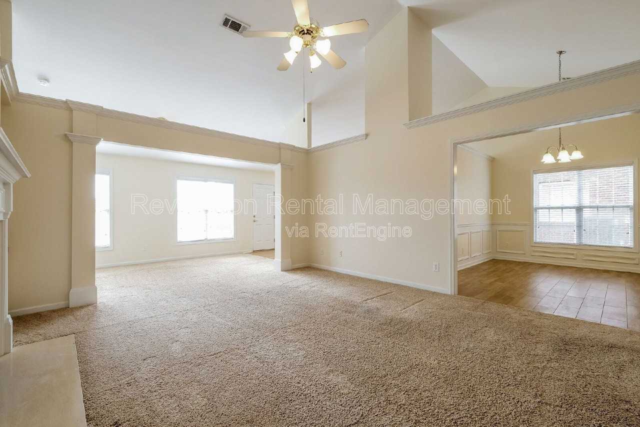 1072 Pecan Grove Pl - Photo 6 of 17