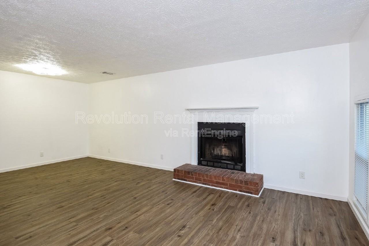 1307 Sweet Pine Dr - Photo 5 of 17