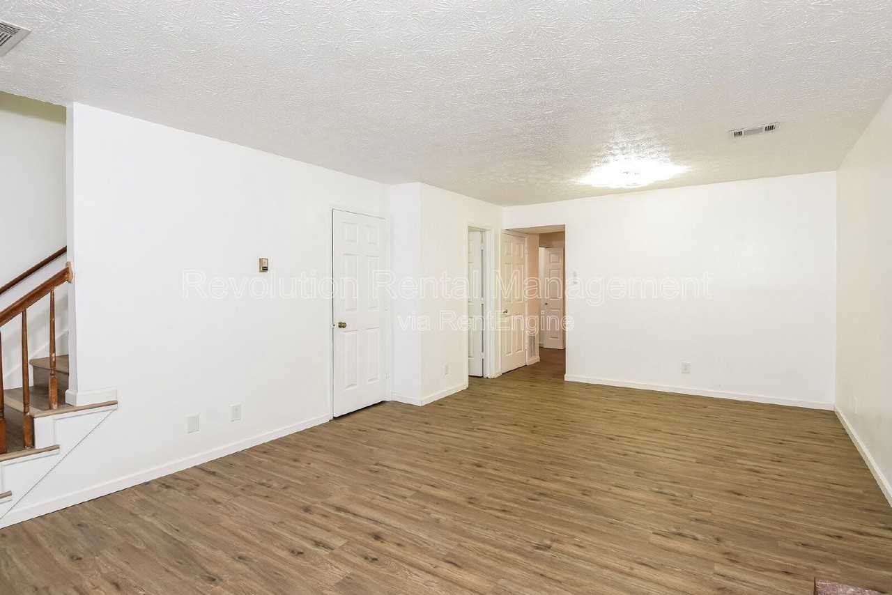 1307 Sweet Pine Dr - Photo 6 of 17