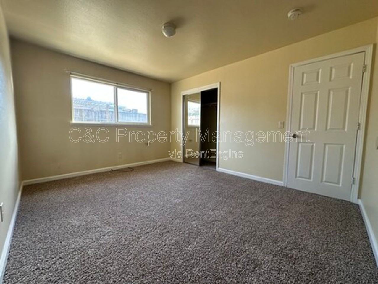 1932 Lincoln St - Photo 3 of 10