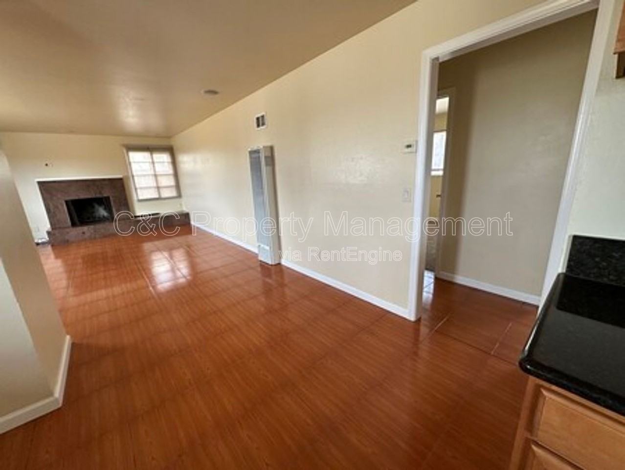 1932 Lincoln St - Photo 7 of 10