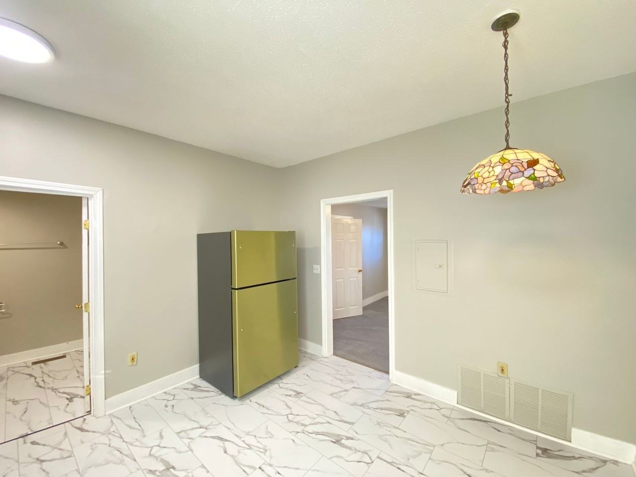 7 Commercial St #A - Photo 4 of 21