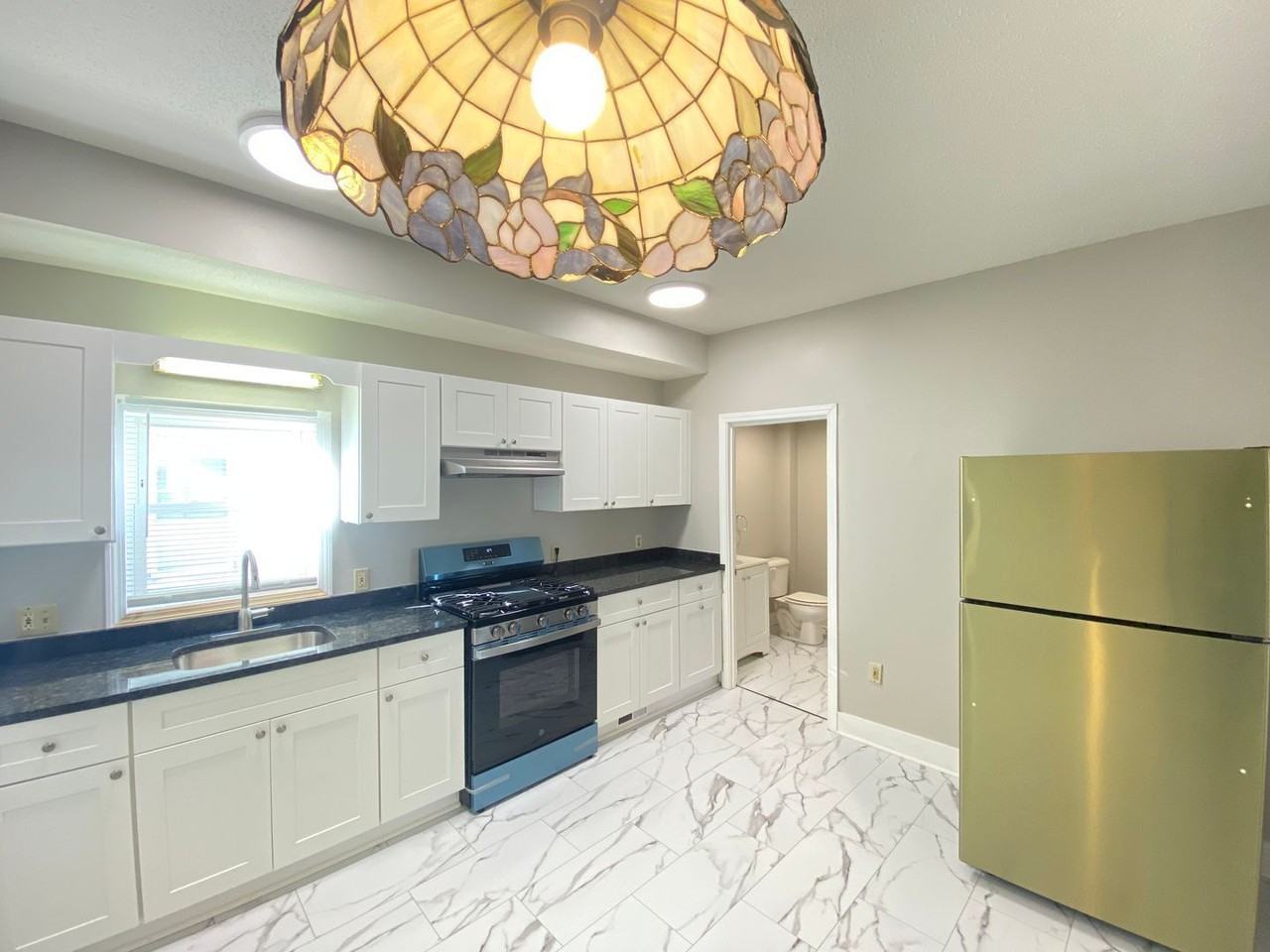 7 Commercial St #A - Photo 2 of 21