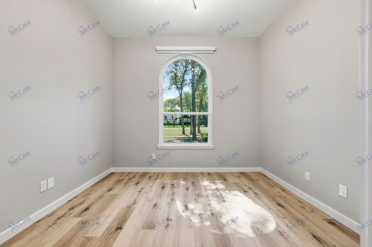 2001 Lazy Ln - Photo 5 of 35