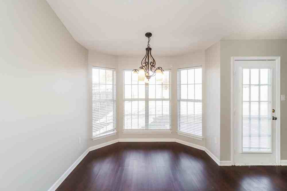 1806 Central Trails Dr - Photo 6 of 16