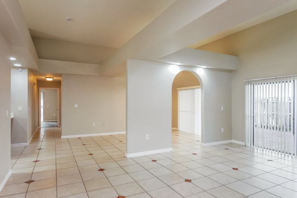 19408 Nw 83rd Ave - Photo 3 of 16