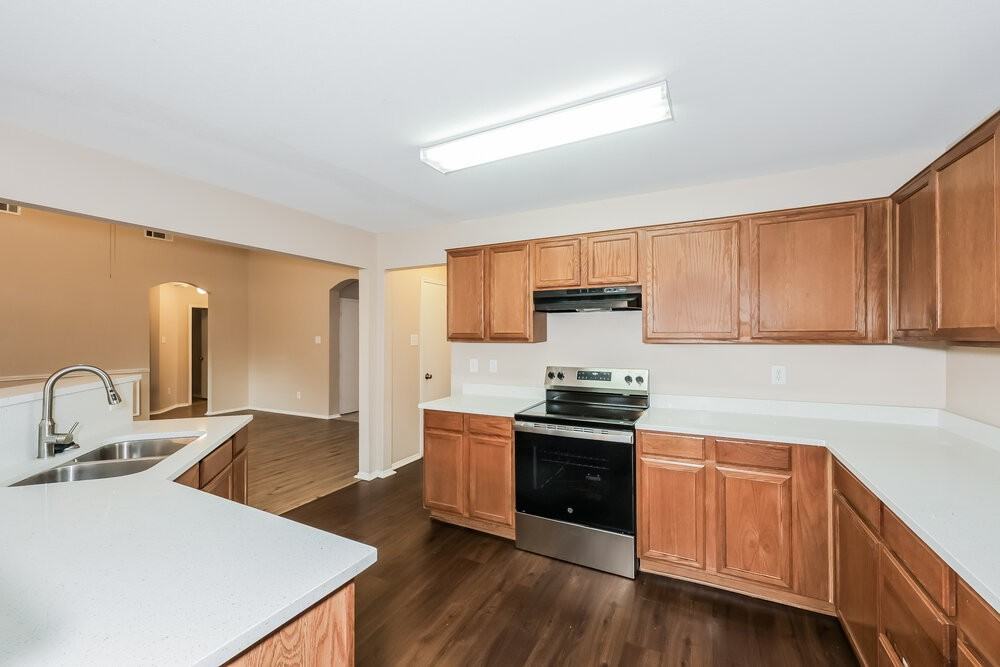 509 Covent Garden Pl - Photo 7 of 17