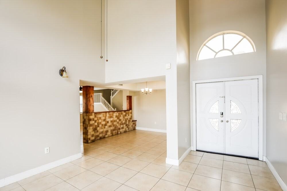 4771 Sw 154th Ave - Photo 4 of 17