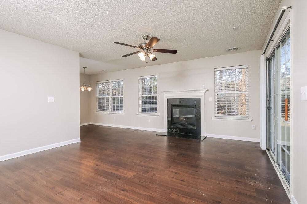 3216 Marcony Way - Photo 4 of 17