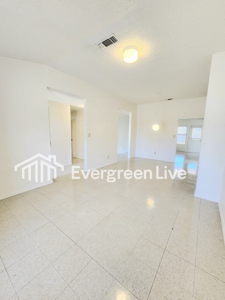 1320 San Felipe Ct - Photo 4 of 18