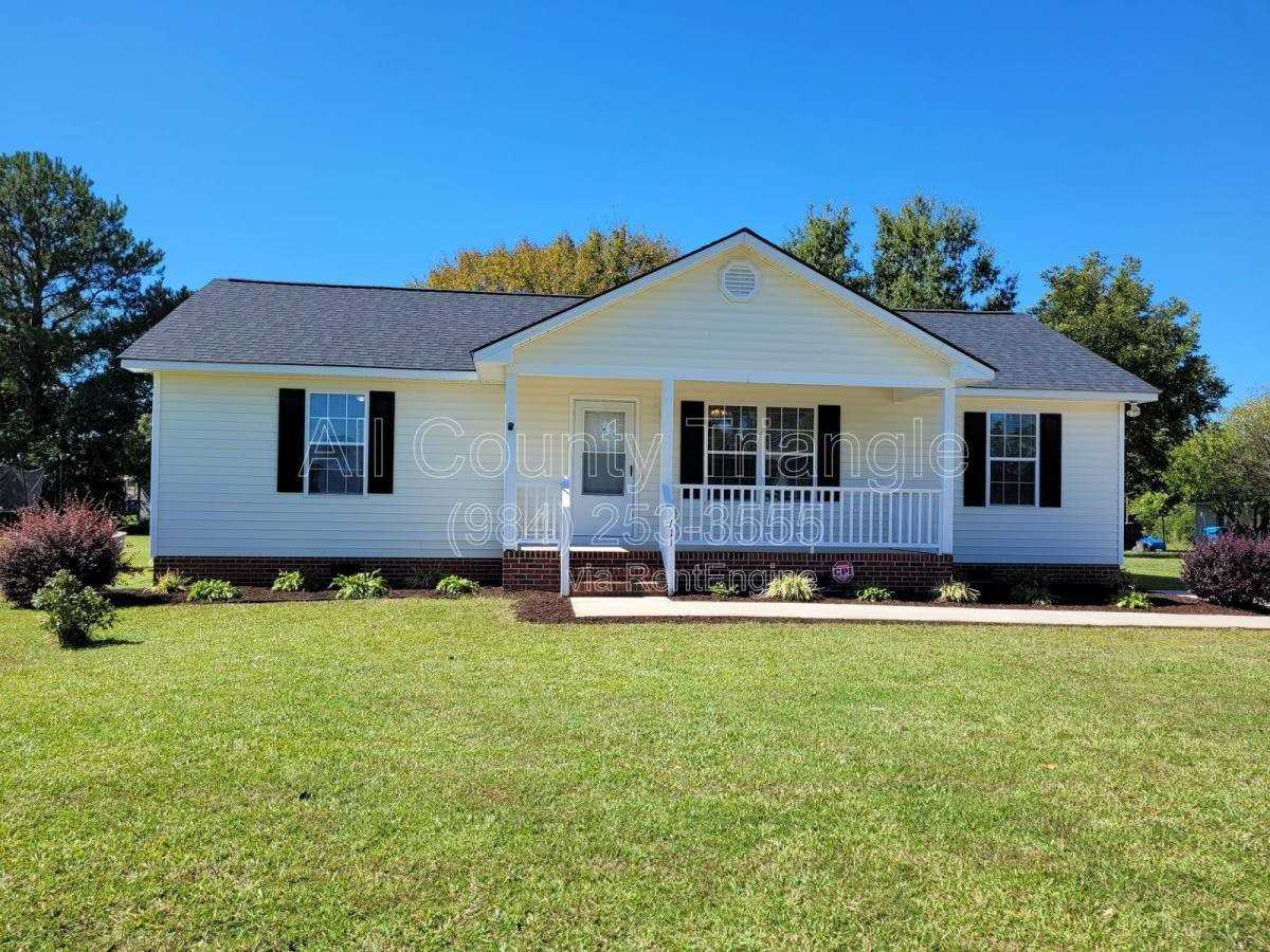 111 Sunset Dr - Photo 2 of 10
