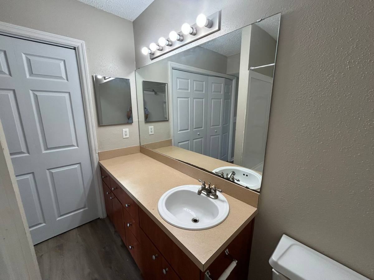 435 Wymore Rd #203 - Photo 7 of 10