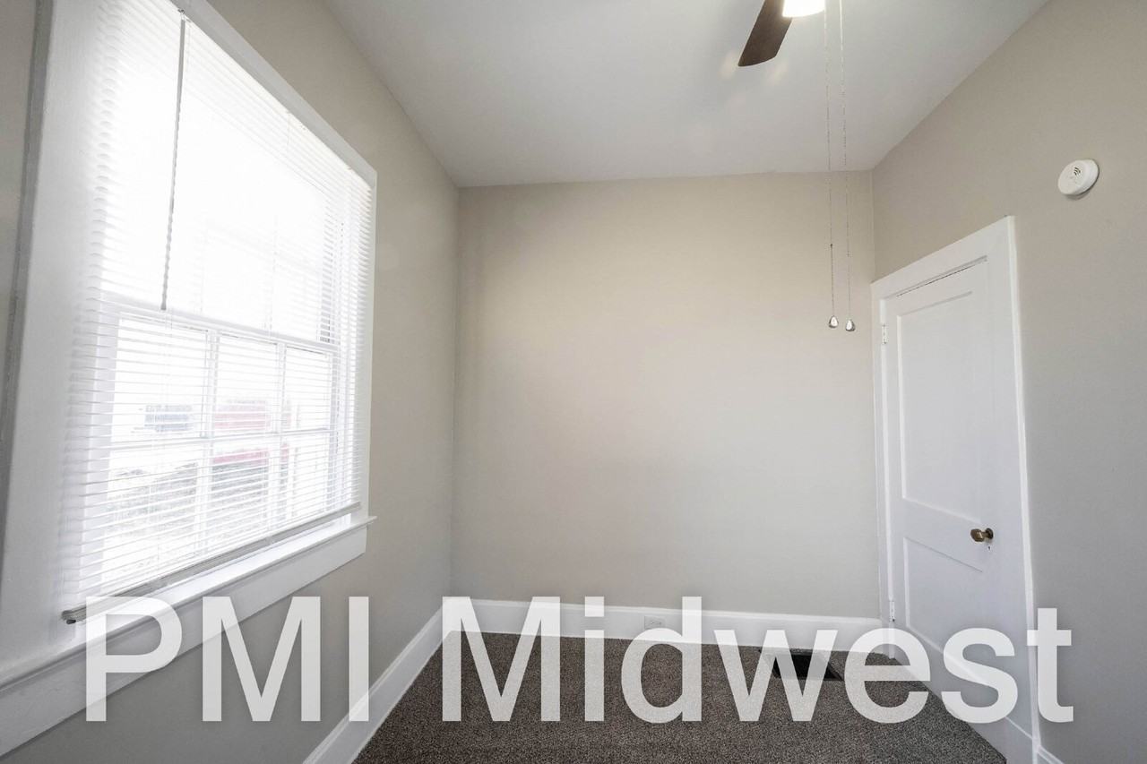 125 E 17th St Apt 1 - Photo 7 of 15