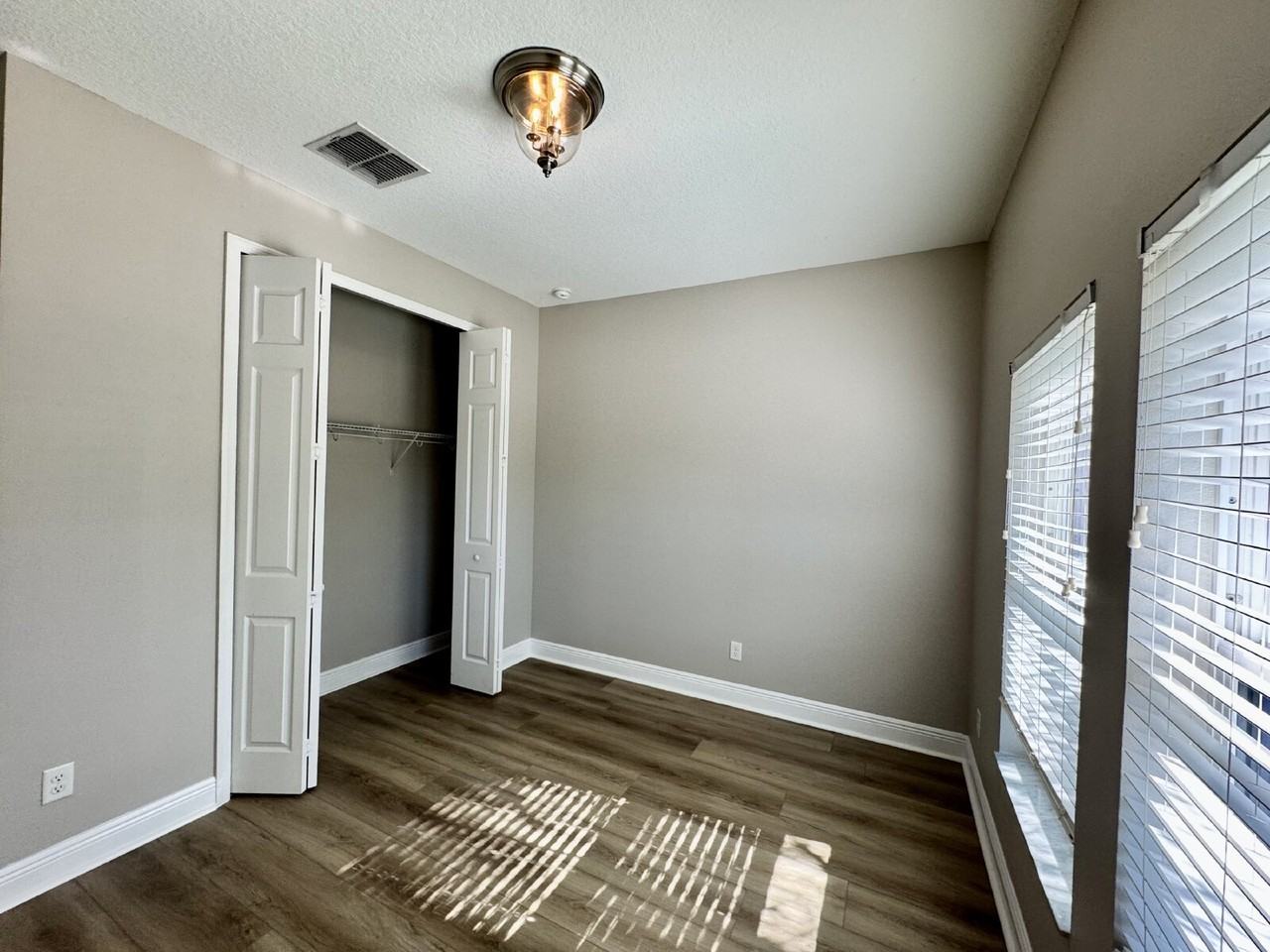 10738 Pleasant Knoll Dr - Photo 4 of 23