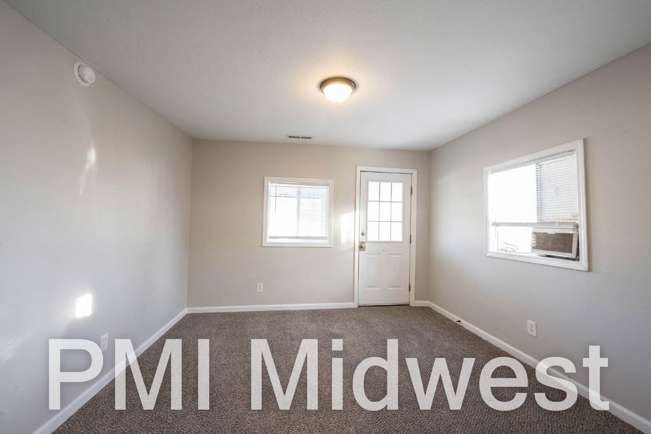 311 Harrison St - Photo 2 of 16