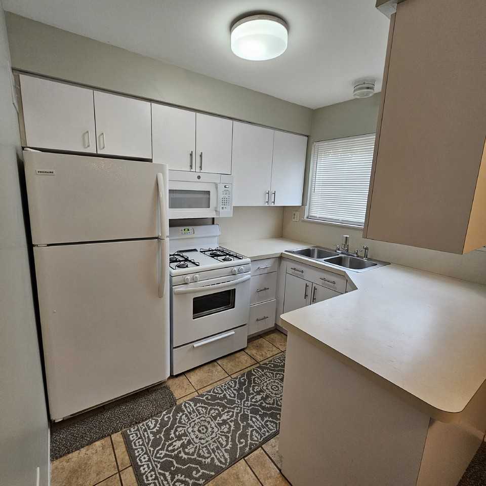 48498 Sugarbush Rd - Photo 6 of 14