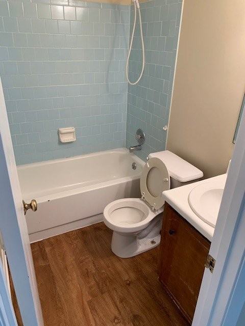 636 Slade St - Photo 7 of 14