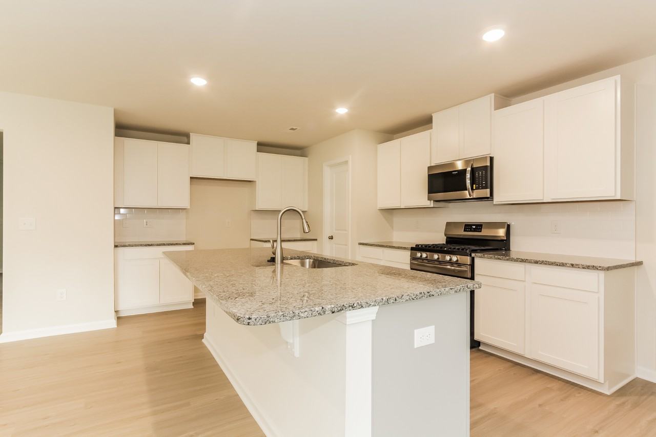 2801 Oldfield Dr - Photo 7 of 16