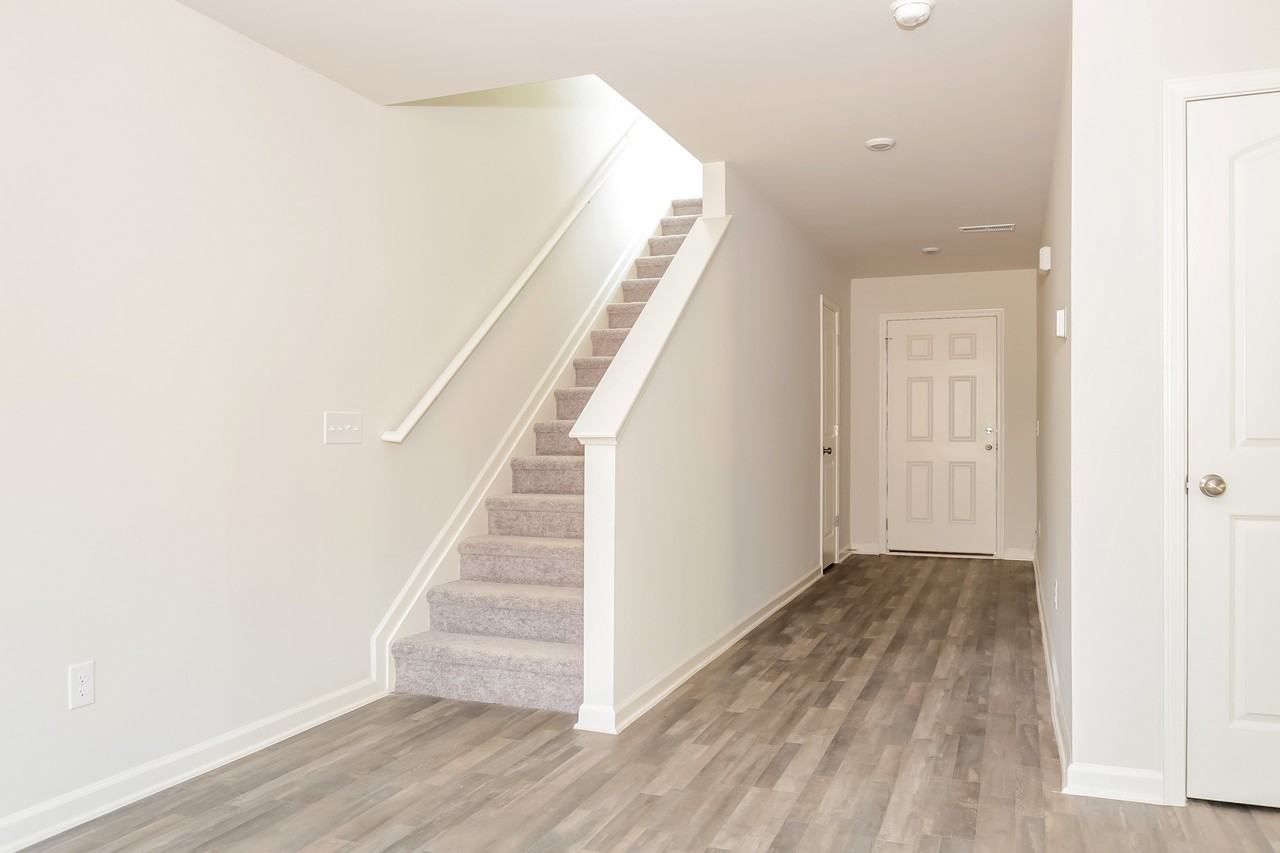 6405 Century Ln - Photo 5 of 15